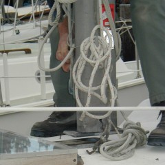 Lifting the mast off the step